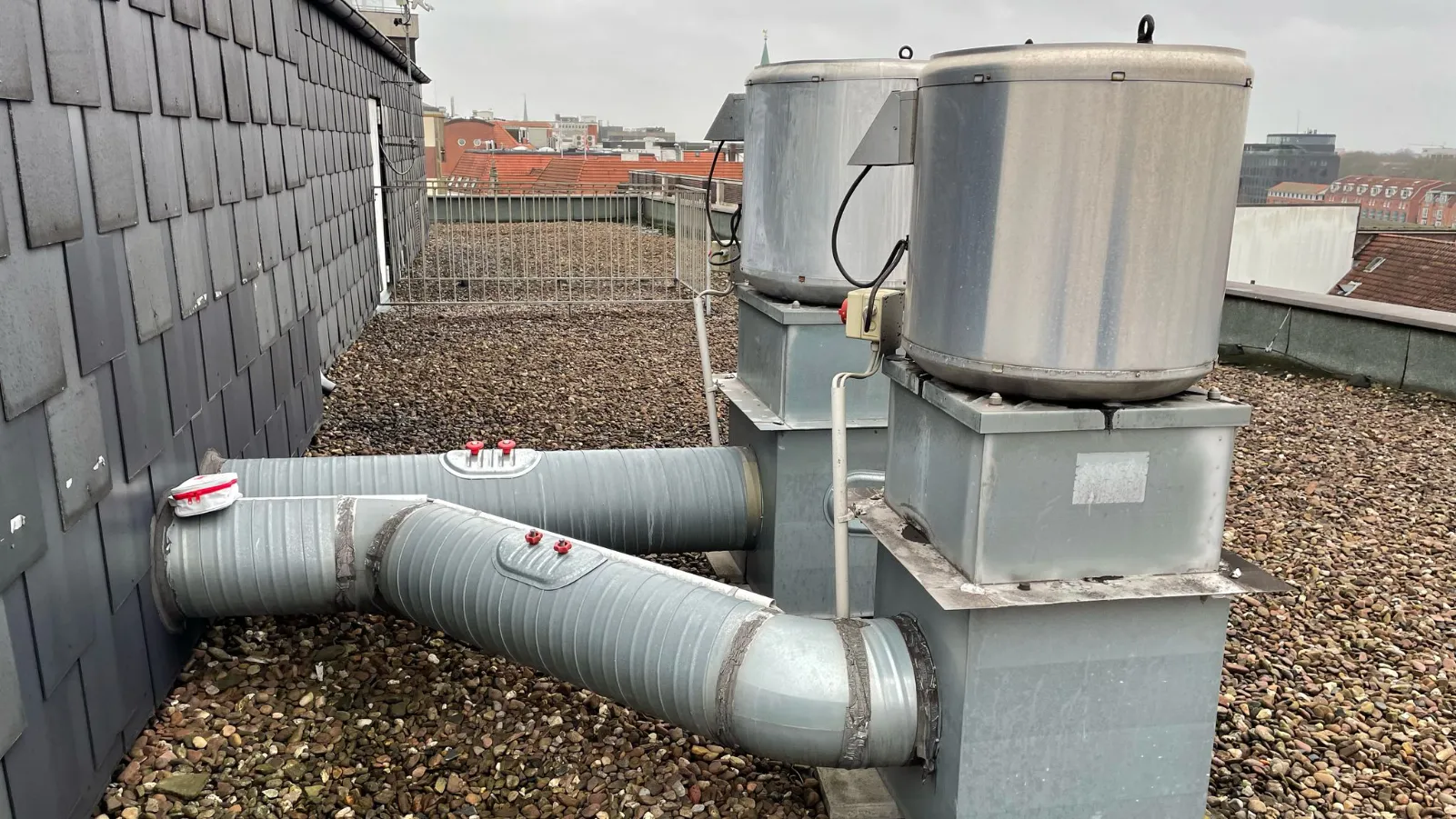 Brandschutztechnische Reinigung von Küchenabluftanlagen
